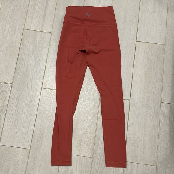 Aritzia TNA action xs legging new - Picture 4 of 4